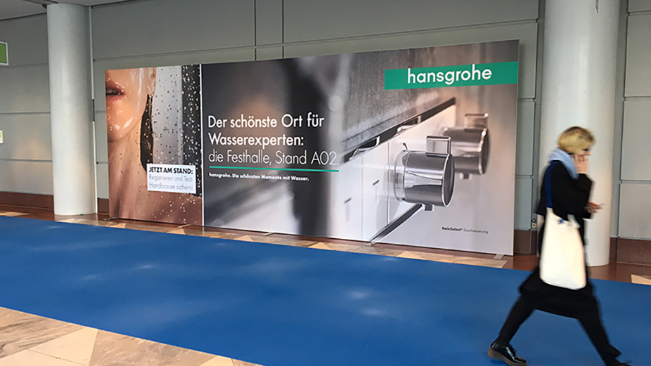 Advertising Walls & Plano