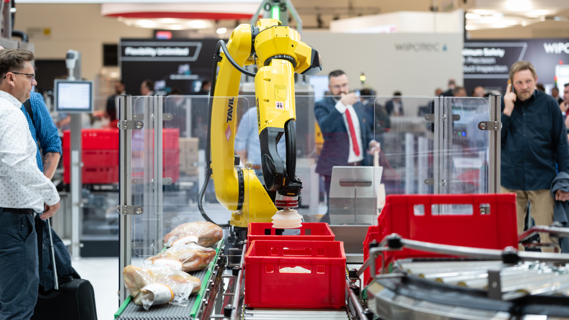 Industrieroboter können durch KI autonomer und agiler arbeiten. (Quelle: Messe Frankfurt)